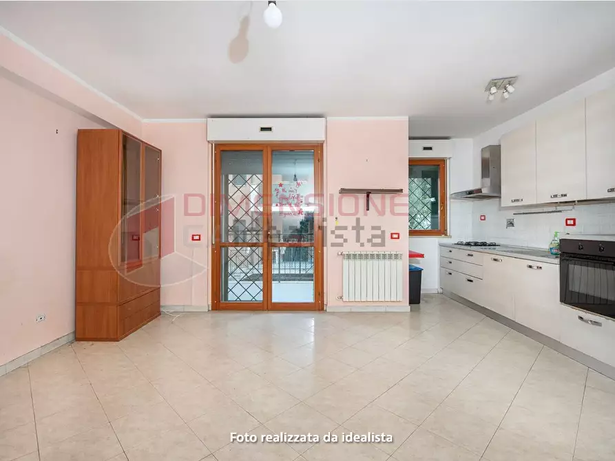 Immagine 3 di Trilocale in vendita  in VIA DEL FOSSO DELL'OSA a Roma