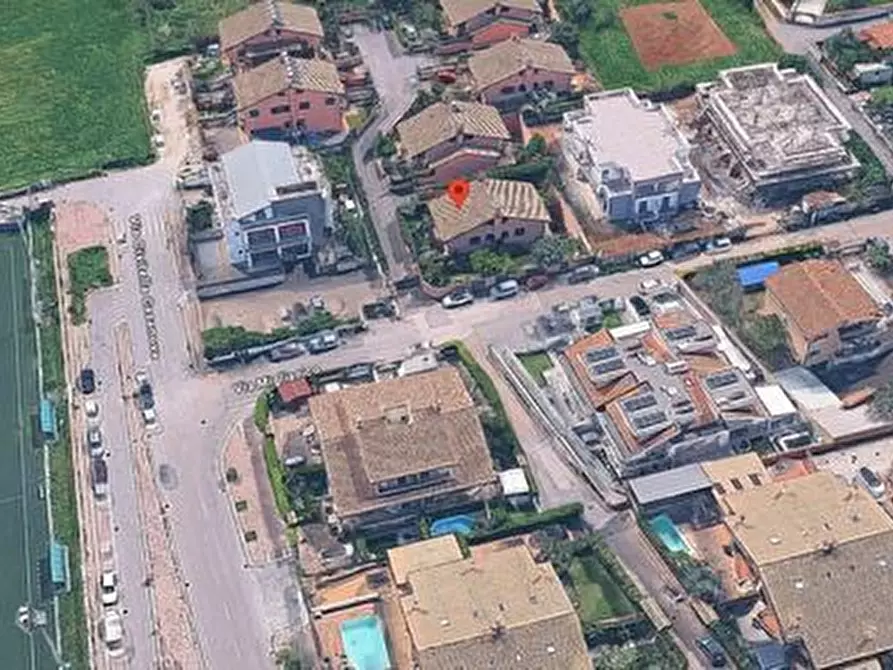 Immagine 4 di Villa in vendita  a Roma