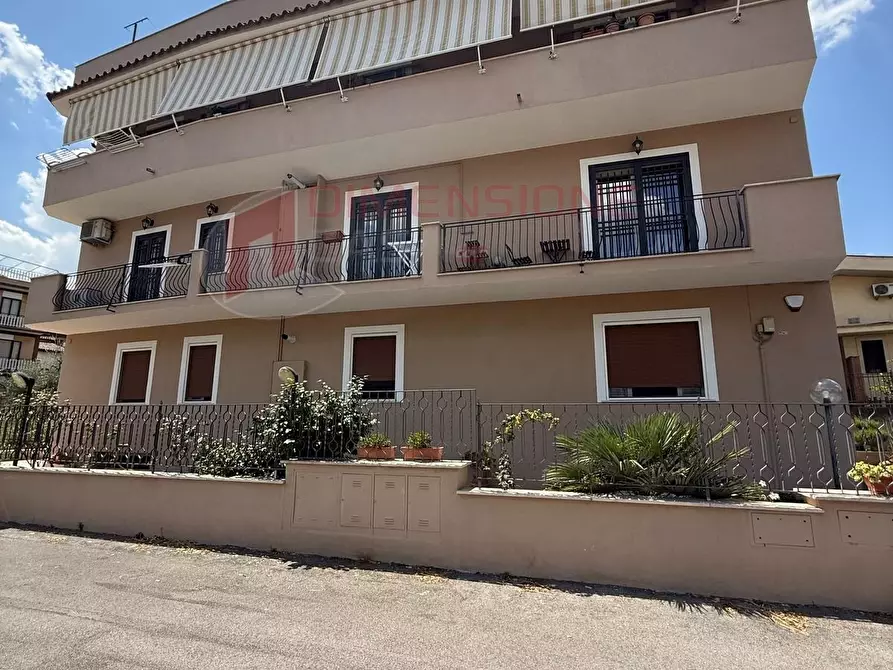 Immagine 1 di Quadrilocale in vendita  in Via Massa di San GiulianoVia di Massa San Giuliano a Roma