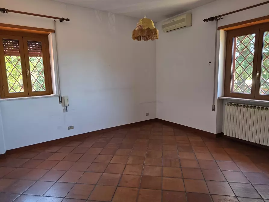 Immagine 34 di Villa in vendita  in Via Aldo Moro 11 a Castelnuovo Di Porto
