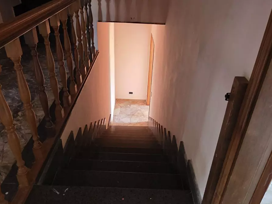 Immagine 41 di Palazzo in vendita  in Via Giovanni Pascoli 18 a Morlupo