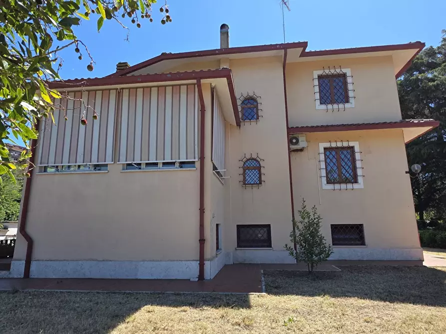 Immagine 4 di Villa in vendita  in Via Aldo Moro 11 a Castelnuovo Di Porto