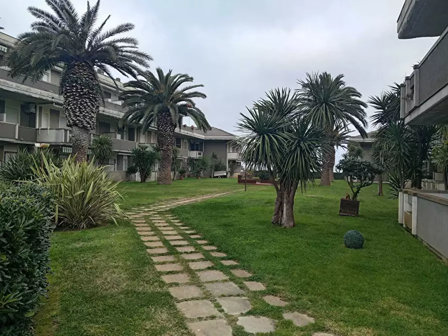 Immagine 1 di Trilocale in affitto  in Via Leonardo Da Vinci a Silvi