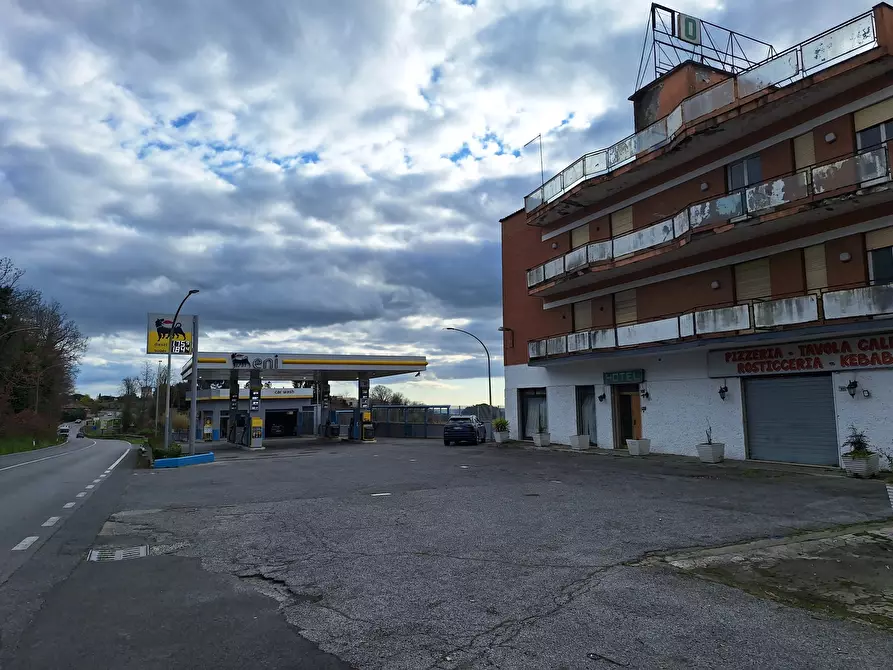 Immagine 6 di Palazzo in vendita  in Via Flaminia 5 a Morlupo