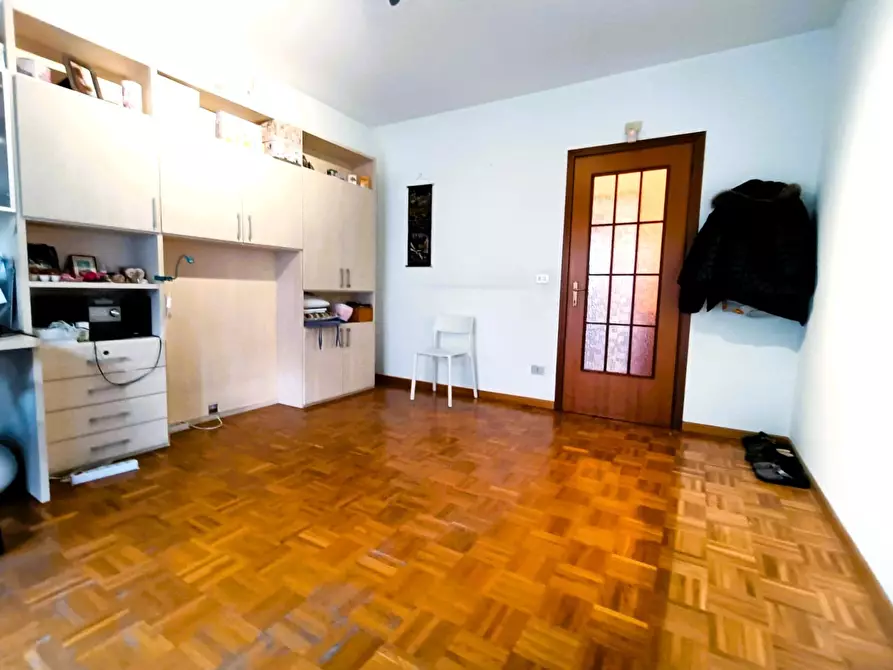 Immagine 16 di Pentalocale in vendita  in Via Villarbasse 32 a Torino