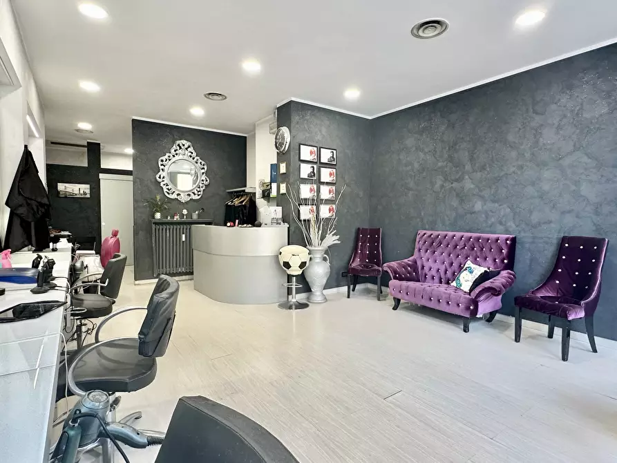 Immagine 3 di Attività commerciale in vendita  in Corso Vercelli 388 a Torino