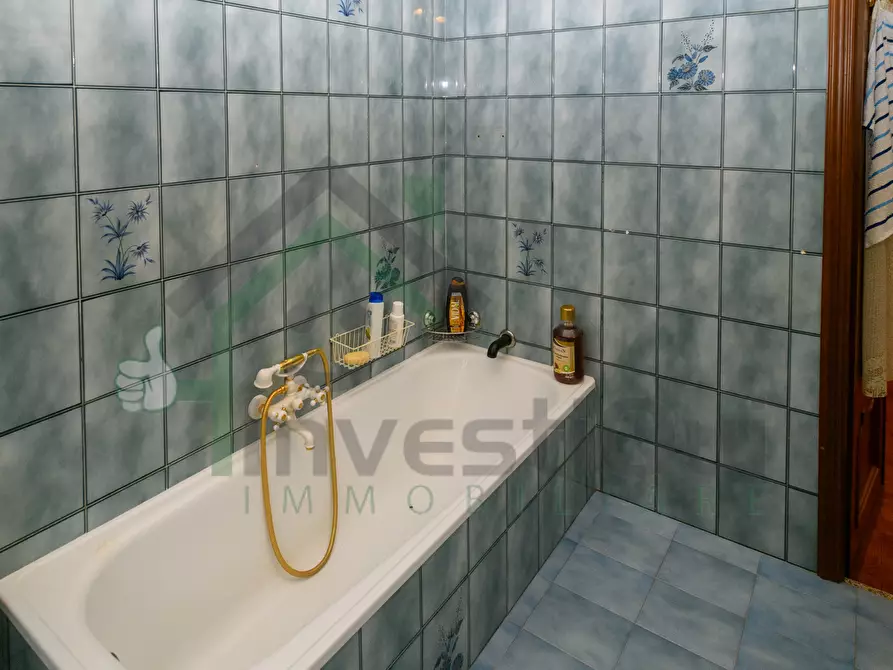 Immagine 23 di Quadrilocale in vendita  a Nole