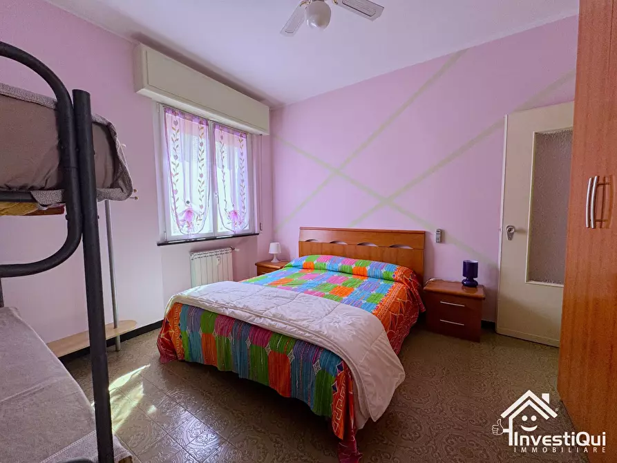 Immagine 21 di Bilocale in vendita  in Via Eugenio Montale 21 a Pietra Ligure