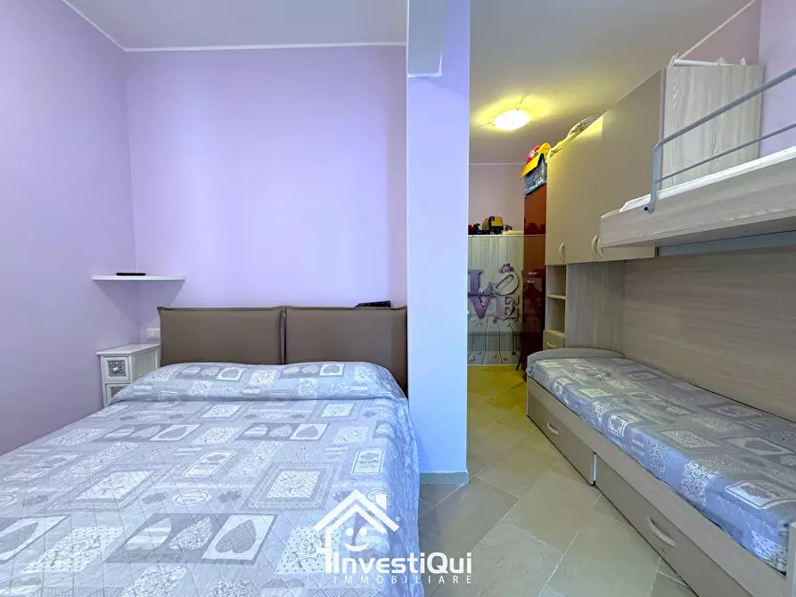 Immagine 13 di Bilocale in vendita  in Via N. Paganini 46 a Pietra Ligure