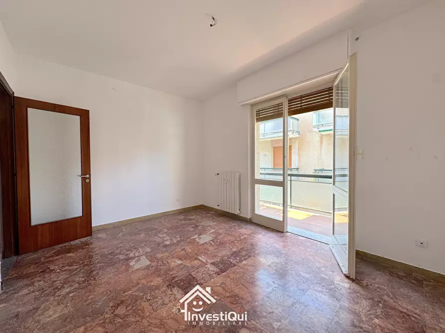 Immagine 3 di Bilocale in vendita  in Viale Riviera 40 a Pietra Ligure