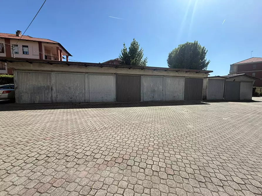 Immagine 33 di Quadrilocale in vendita  in Via Trieste 44 a Ciriè