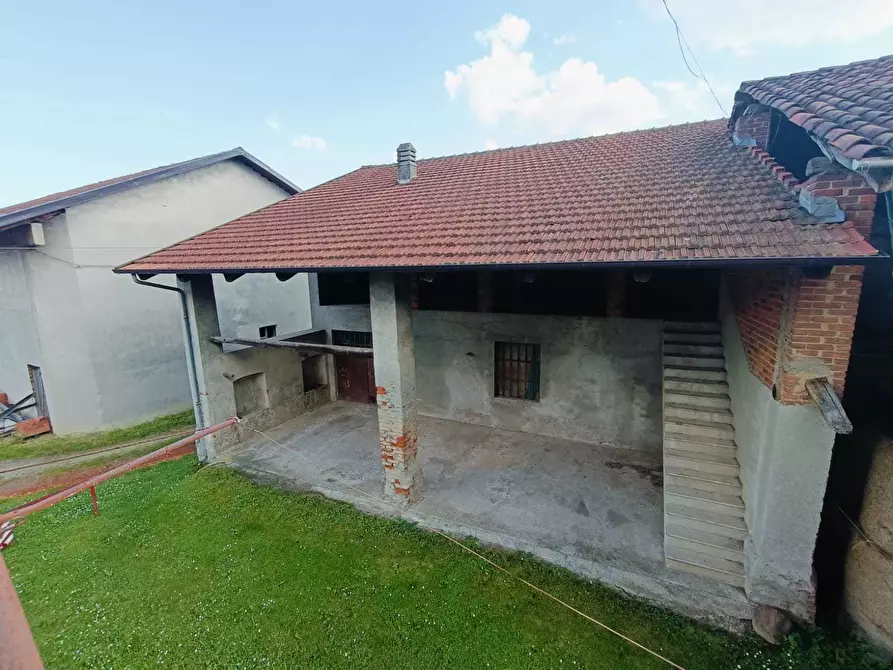 Immagine 1 di Magazzino in vendita  in Via Chiesa S.Domenico 1 a Front