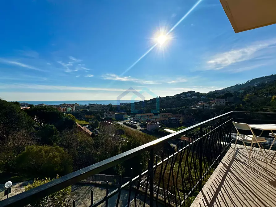 Immagine 2 di Bilocale in affitto  in Via alla Torre 36 a Spotorno