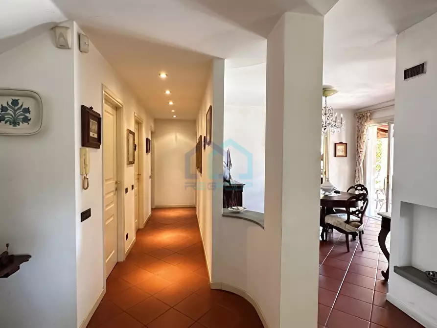 Immagine 8 di Villa in vendita  in Viale Vittorio Veneto 31 a Imperia