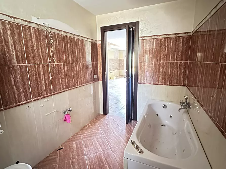 Immagine 4 di Villa in vendita  in Via Pietro Vannucci a Guidonia Montecelio