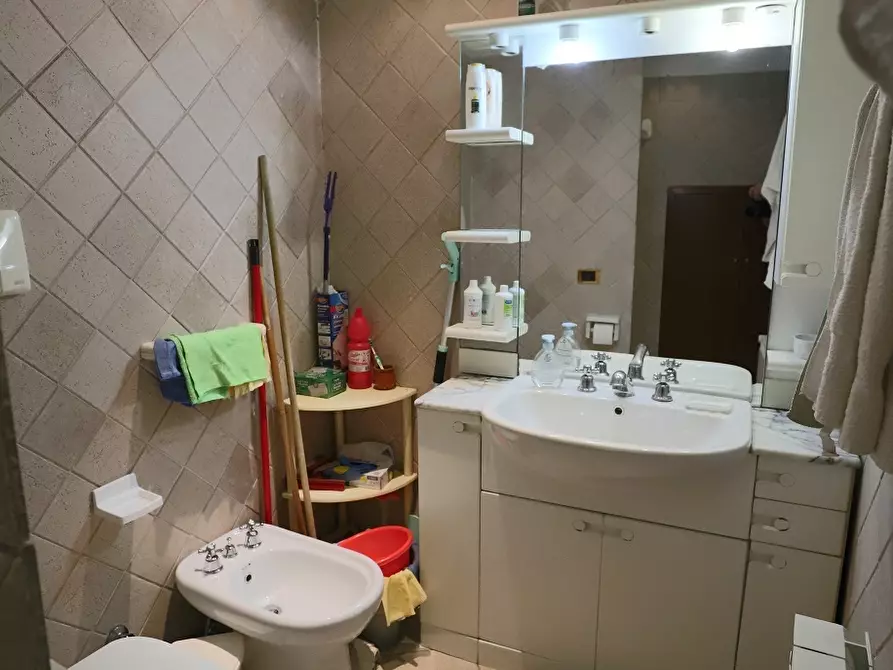 Immagine 9 di Villa in vendita  in Via di Marco Simone 84 a Guidonia Montecelio