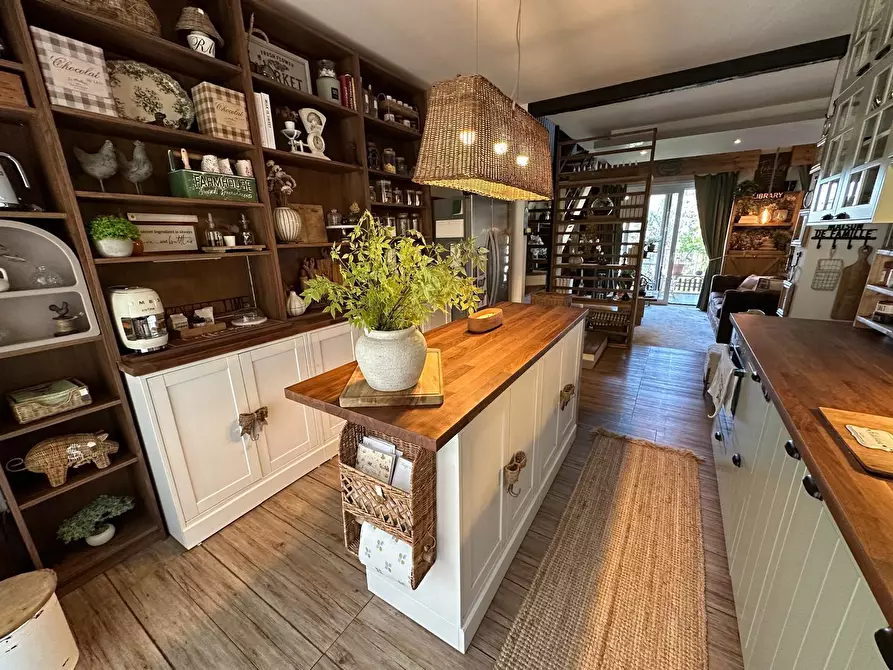 Immagine 16 di Quadrilocale in vendita  in Via Molise a Fonte Nuova