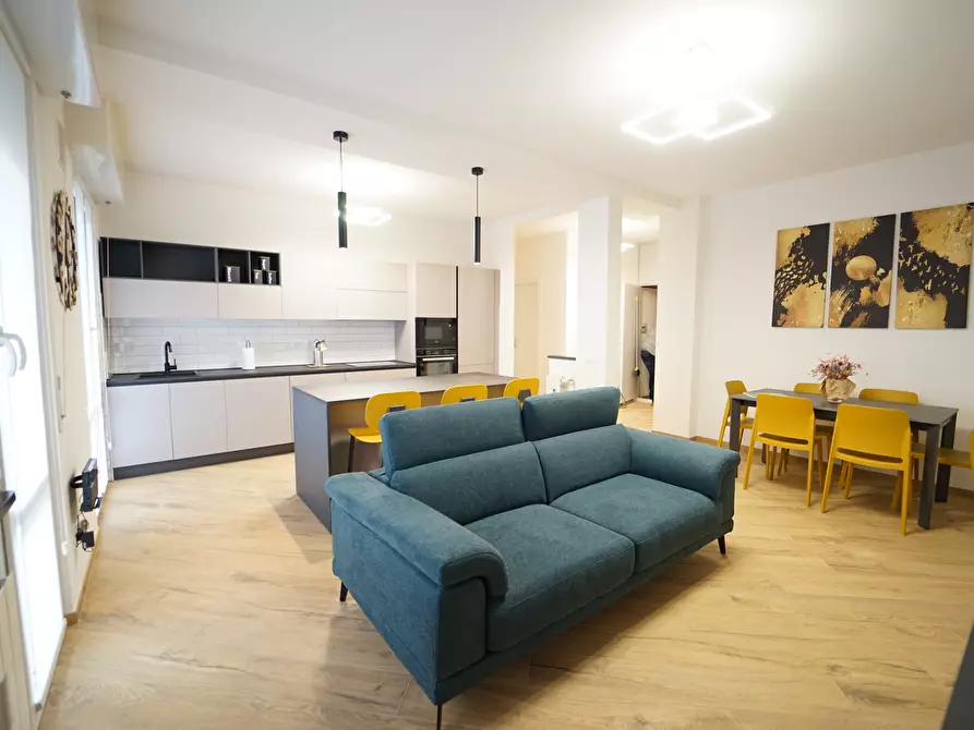 Immagine 2 di Trilocale in affitto  a Chiavari