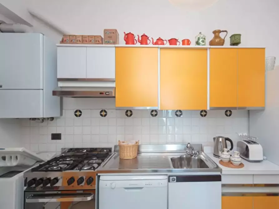 Immagine 13 di Quadrilocale in affitto  a Chiavari