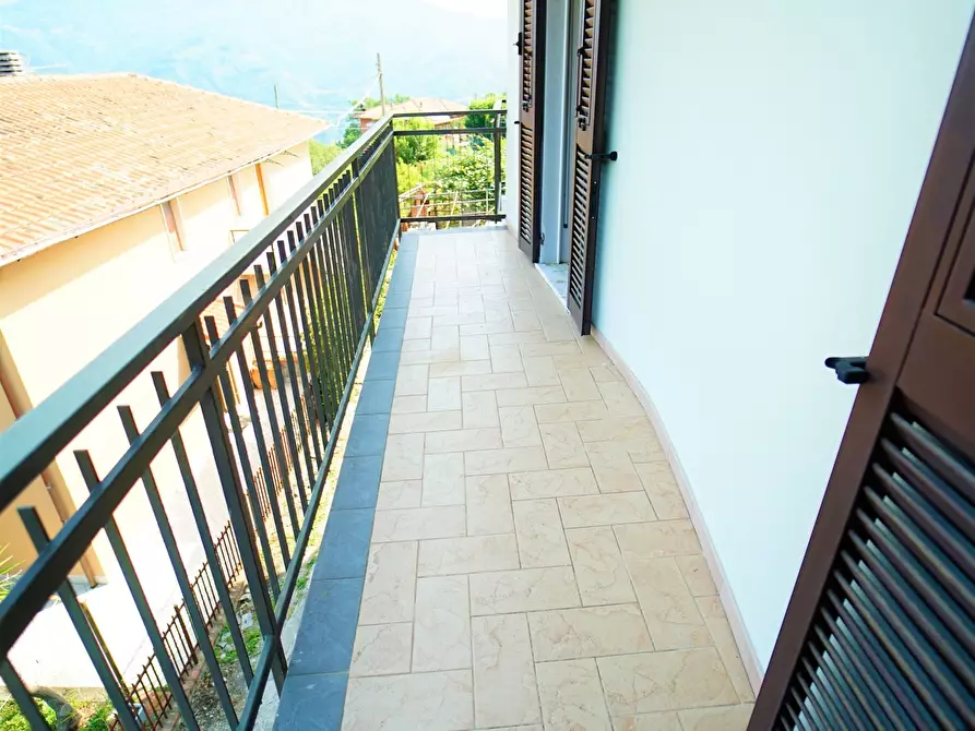 Immagine 18 di Casa bifamiliare in vendita  a Leivi