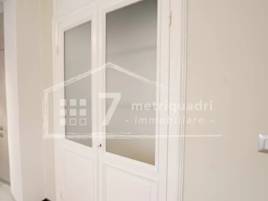 Immagine 19 di Pentalocale in affitto  a Chiavari