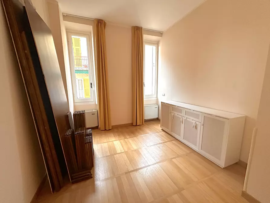 Immagine 9 di Trilocale in affitto  in Piazza Madonna dell'Orto a Chiavari