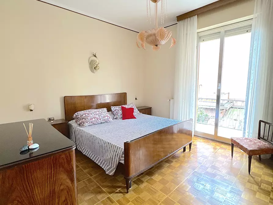 Immagine 10 di Trilocale in vendita  a Lavagna