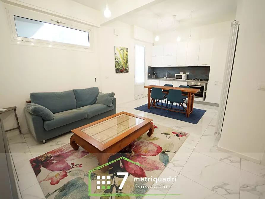 Immagine 1 di Trilocale in affitto  a Chiavari