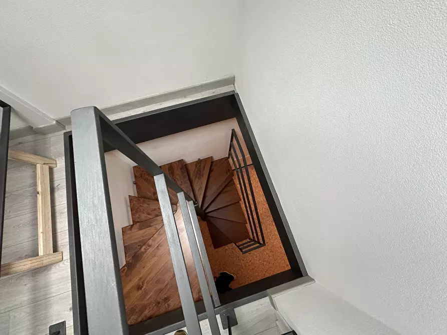 Immagine 11 di Ufficio in affitto  a Chiavari