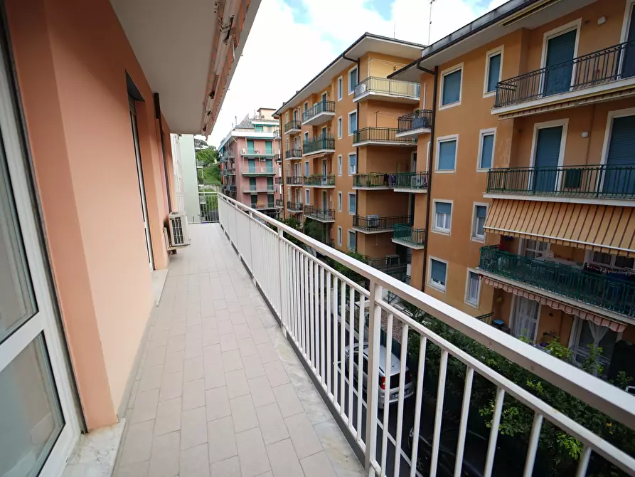 Immagine 17 di Quadrilocale in affitto  a Lavagna