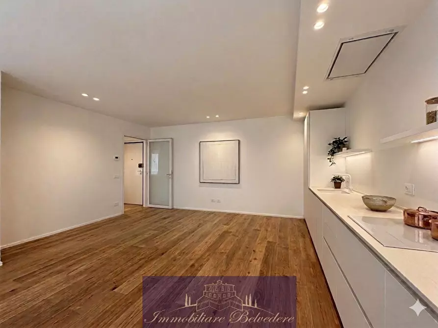 Immagine 6 di Trilocale in vendita  in Via Arnolfo a Firenze