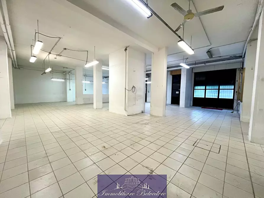 Immagine 6 di Magazzino in vendita  in Piazza Mascagni a Firenze