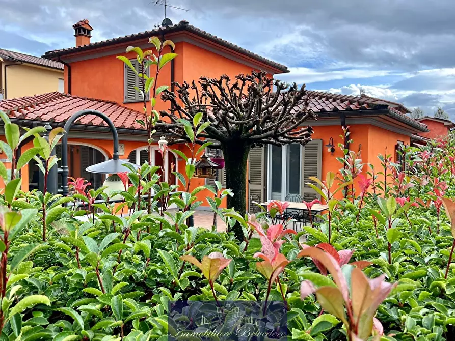 Immagine 39 di Villa in vendita  in Via Eugenio Montale a Montale