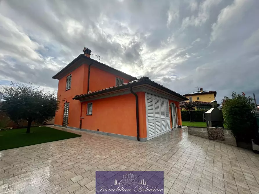 Immagine 46 di Villa in vendita  in Via Eugenio Montale a Montale