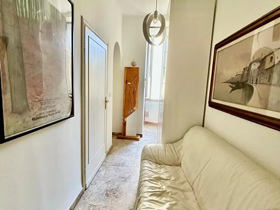 Immagine 4 di Trilocale in affitto  in Via Giuseppe Garibaldi a Firenze
