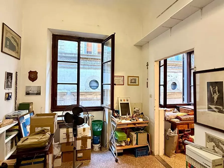 Immagine 3 di Appartamento in vendita  in Piazza Santa Trinita a Firenze