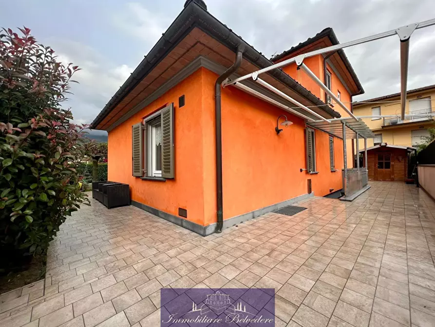 Immagine 40 di Villa in vendita  in Via Eugenio Montale a Montale