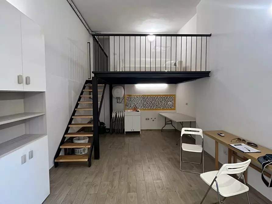 Immagine 19 di Laboratorio in affitto  in Via Baracca a Firenze