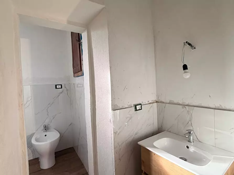 Immagine 7 di Bilocale in vendita  in Via Camillo Barni a Firenze