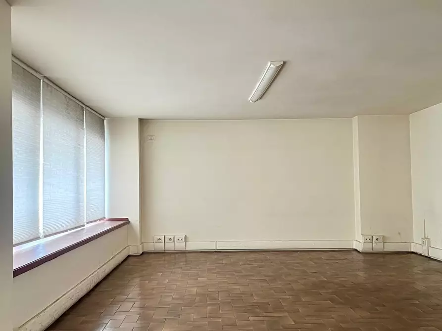 Immagine 17 di Capannone industriale in affitto  in Viale Redi a Firenze