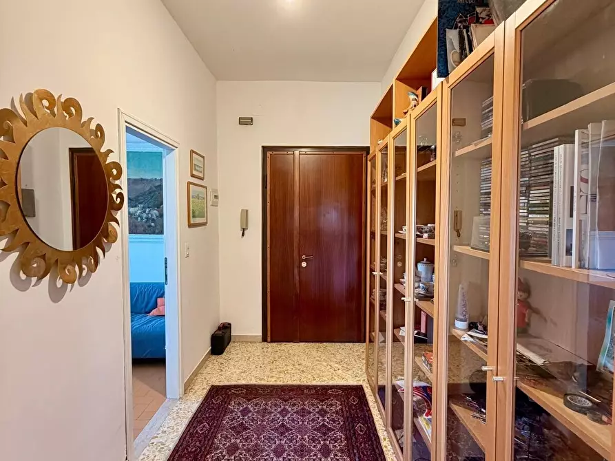 Immagine 7 di Trilocale in vendita  in Via Cimarosa a Scandicci