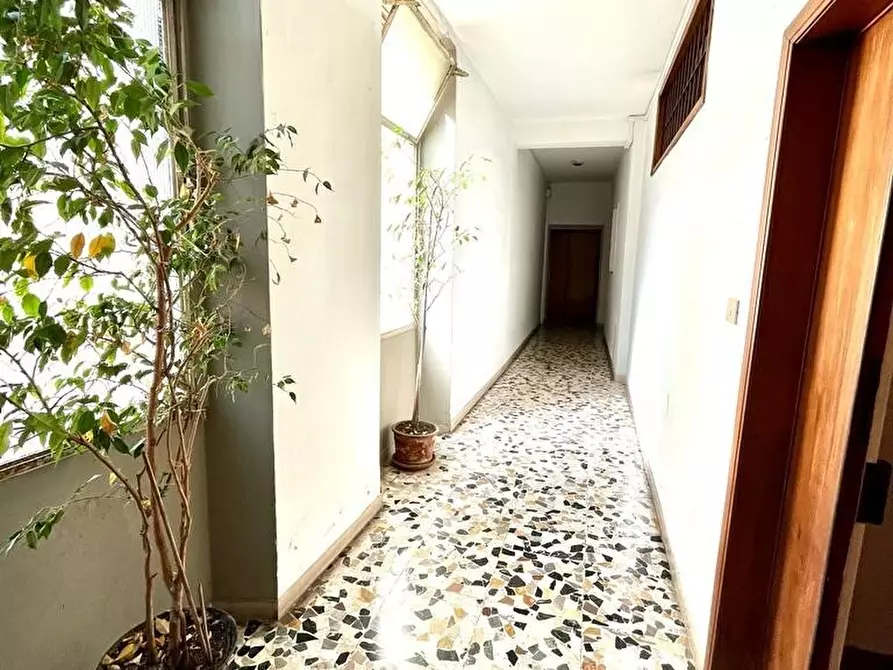 Immagine 16 di Bilocale in affitto  in Borgo Ognissanti a Firenze