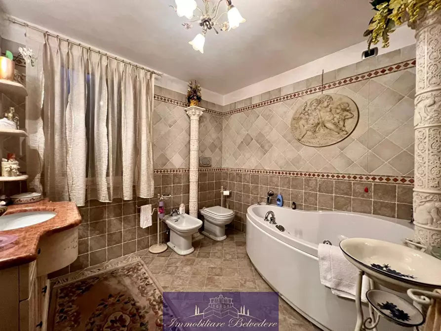 Immagine 30 di Villa in vendita  in Via Eugenio Montale a Montale