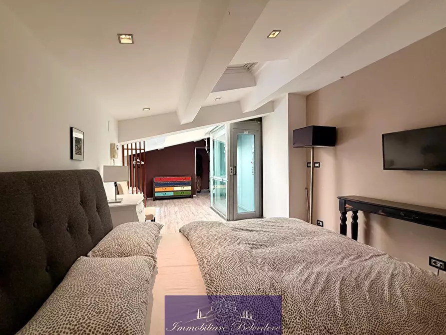 Immagine 10 di Bilocale in vendita  in Via San Gallo a Firenze