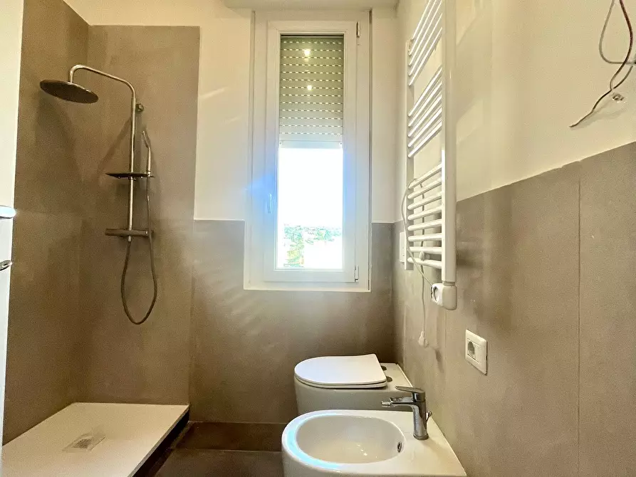 Immagine 9 di Trilocale in vendita  in Via Roma a Scandicci