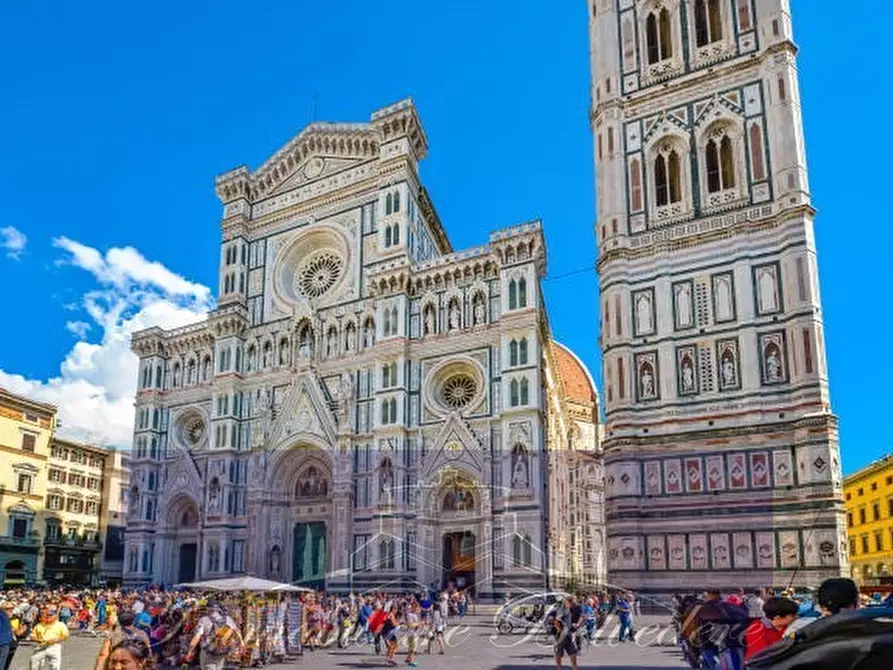 Pentalocale in vendita in Piazza Duomo a Firenze
