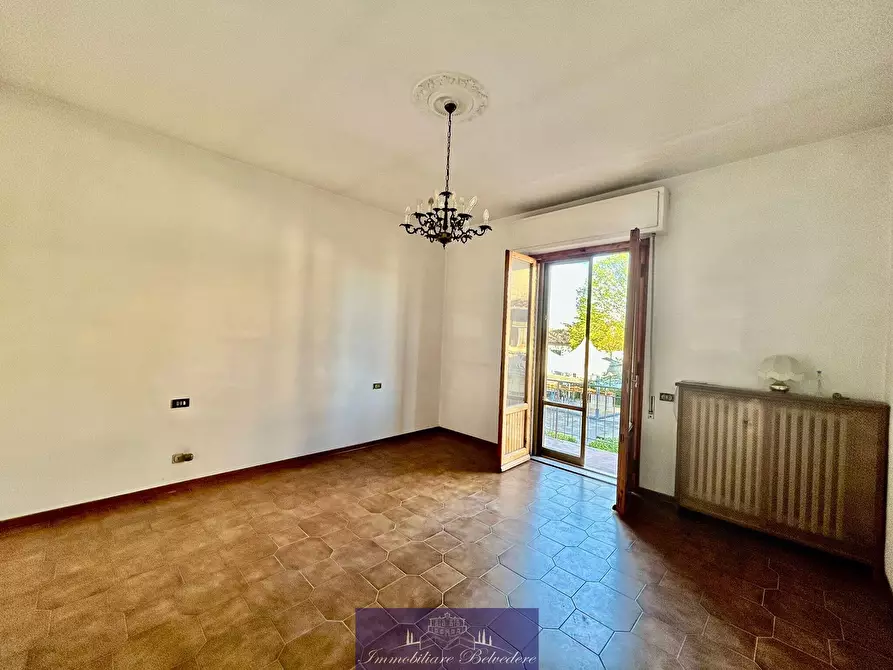 Immagine 10 di Trilocale in vendita  in Via San Francesco d' Assisi a Lastra A Signa