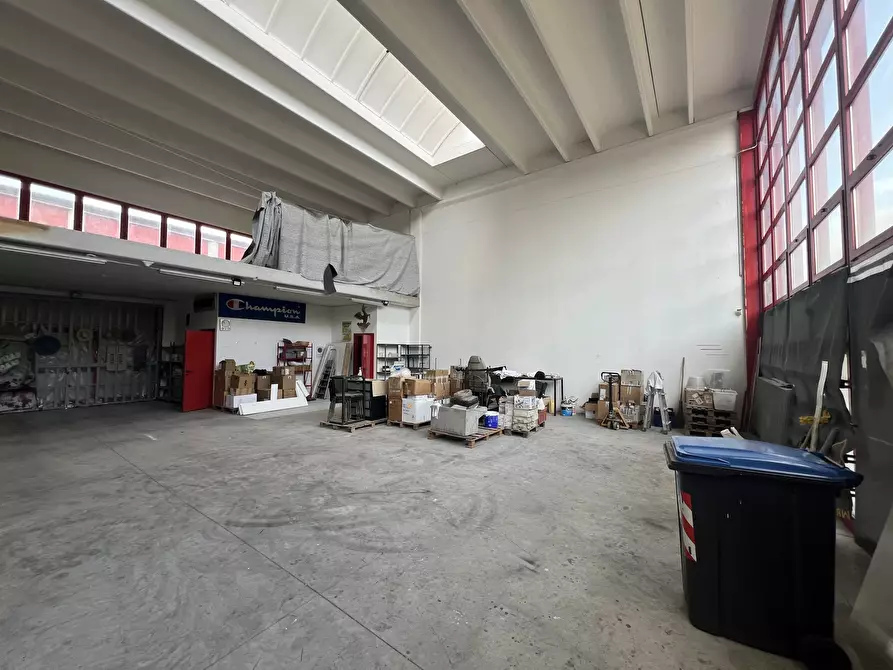 Immagine 23 di Showroom in vendita  in Via Amedeo Modigliani 10 a Crevalcore