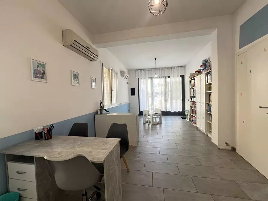 Immagine 19 di Locale commerciale in vendita  in Via Argini 2 a Ravarino