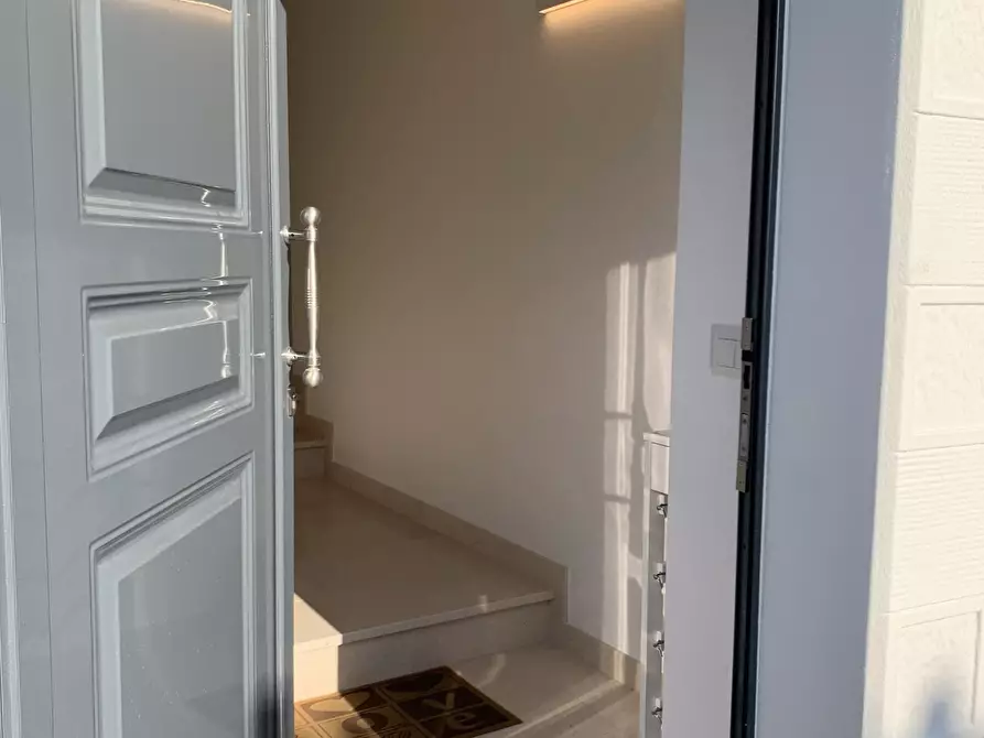 Immagine 11 di Bilocale in vendita  a Cupra Marittima